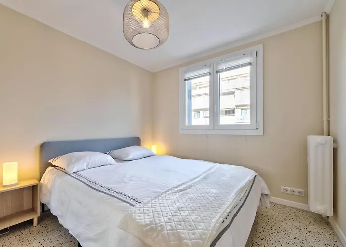 Raymond Les Pins Apartment